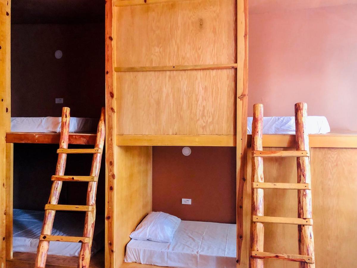 Hostal Kuira Ba By Rotamundos Chihuahua Bagian luar foto